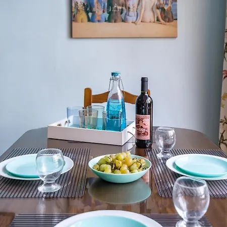 Maestra, Los Boliches Apartment